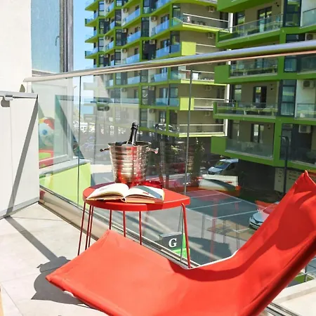 Three Lights By Alz Apartman *