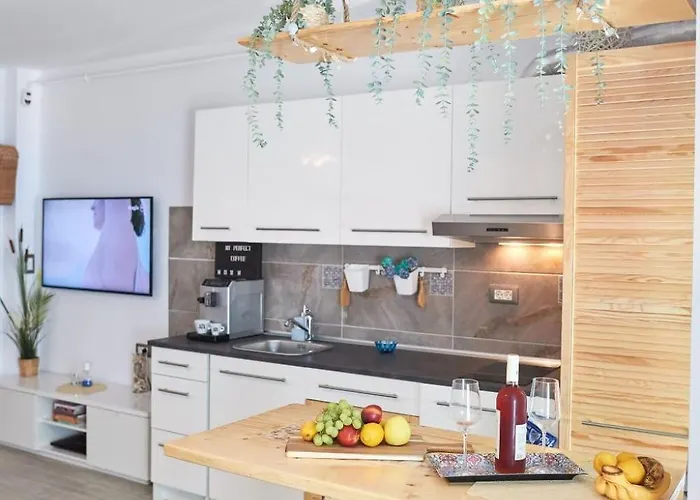 Three Lights By Alz Нэводари